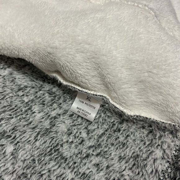 Jason Maxwell nice zippered sweater size is XL. π - Picture 8 of 14